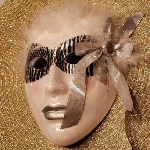 Walls decor mask - Picture 2 of 4